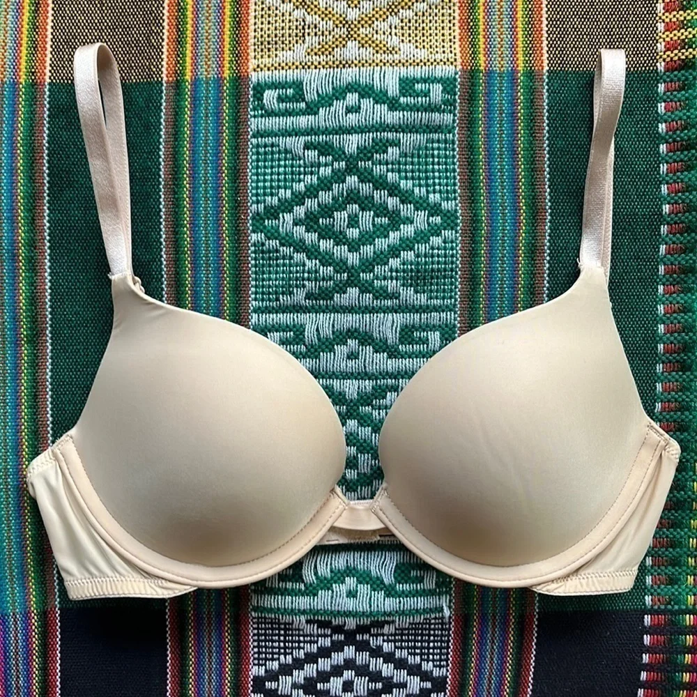 Victoria’s Secret Nude Push-Up Bra - Picture 1 of 8